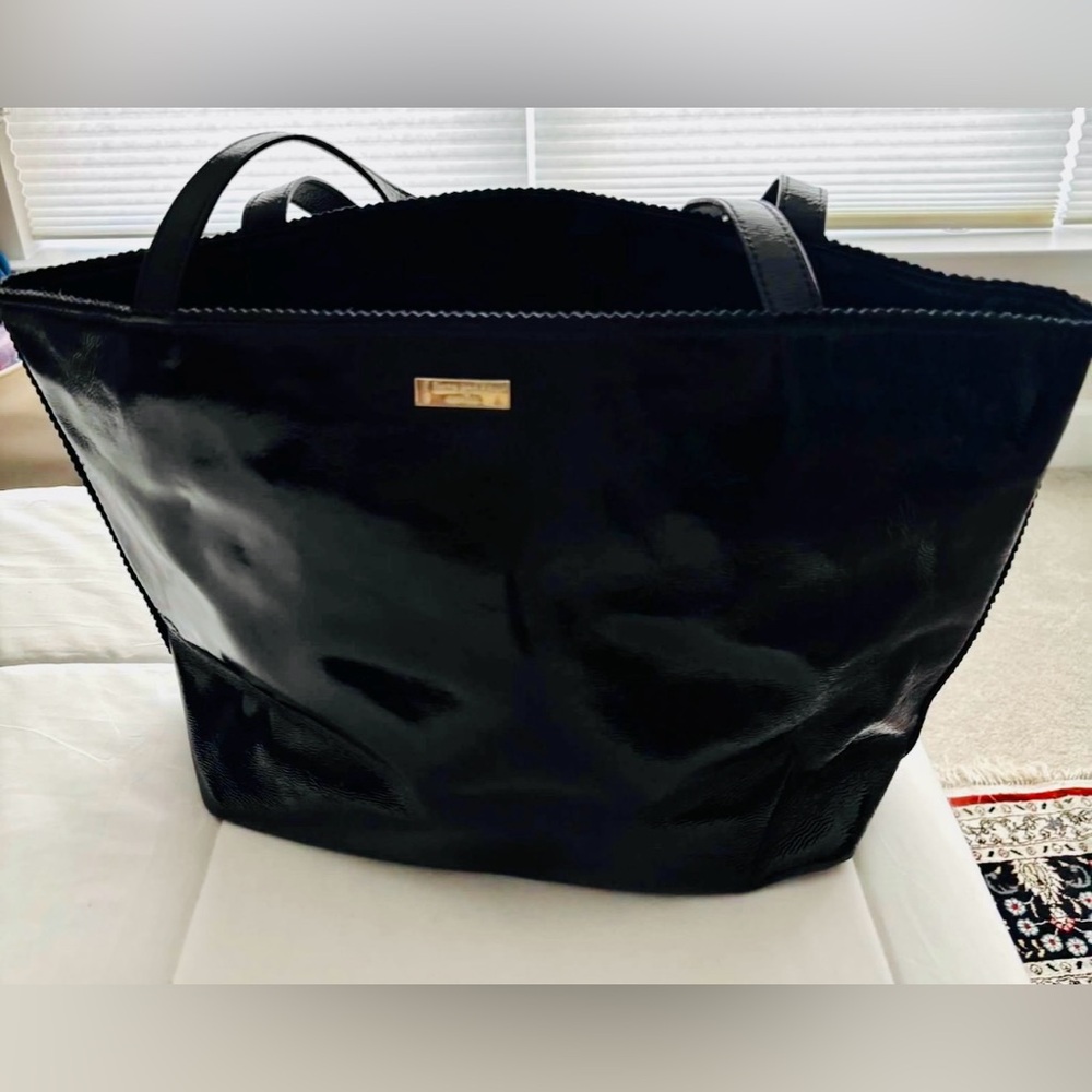 Kate Spade Black Patent Leather Tote Bag, Fully Lined w/3 Interior Pockets - Picture 2 of 12